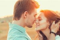 للتقبيل داء… إحذريه!