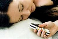 هذا ما يحدث لك عندما يرافقك هاتفك الذكي إلى السرير