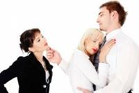 10 دلائل على أن زوجك يكذب… تعرّفي عليها