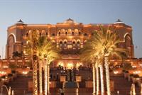  بيت مع 302 غرفة و92 جناحا