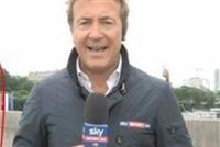  بالفيديو - سرقة على الهواء مباشرة.. فماذا فعل المراسل؟