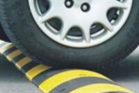  بالفيديو.. هذا ما سيحصل إذا تخطيت المطبات بسرعة كبيرة!