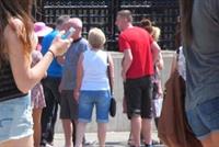 في لبنان.. منعت من اكمال المعاملة بسبب الشورت