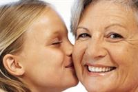 بنتي بتخلّف وأنا بربّي