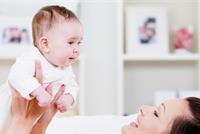 ايجابيات وسلبيات بقاء الام في المنزل لتربية الاولاد