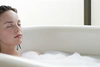 معلومات مفاجئة عن الاستحمام.. هذا ما يفعله بالجسم! 