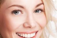 أسهل أساليب تبييض الأسنان في المنزل