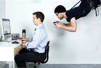 يتجسسون عليك عبر كاميرا الـ Laptop .. هكذا تحمي نفسك! 