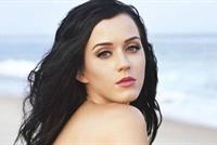 هل التعرّي عادي في القرن 21؟