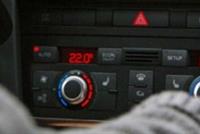  ‫توجيه مكيف السيارة للوجه مباشرة يهدد ملتحمة العين