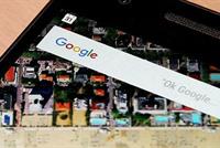 غوغل تعد من يخترق هاتفيها بـ 200 ألف دولار