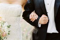  زواجهما لم يدم أكثر من ساعتين.. والطلاق حصل لسبب فاضح!