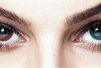 لن تصدِّق.. كيف يمكن للطعام تغيير لون عينيك!