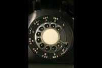 ما هو سر الحروف الموجودة على الهاتف الثابت؟