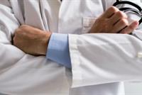 يخدع مرضاه ويلقح النساء بمنيّه الخاص!