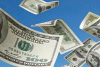 عربي يرمي 22 ألف دولار في الهواء!