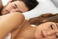 النوم بجانب الشريك قد يؤدي إلى الانتحار!