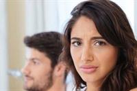  كيف تعرفين أنّ في حياة خطيبك إمرأة أخرى؟