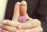 إدّعت على خطيبها بسبب تهرّبه...