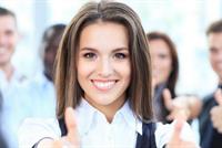 طالبي بزيادة راتبك وسوّقي لإنجازاتك.. هكذا تتقدمين في العمل