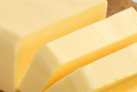 لهذه الأسباب توقفوا عن أكل الزبدة وتناولوا اللبن! 