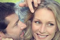 المعنى وراء كل لمسة بين الرجل والمرأة 