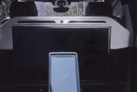 سيارة لبنانية الى الأسواق قريباً