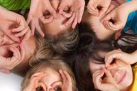 احتجزت اولادها 40 عاما... خشية الحسد!