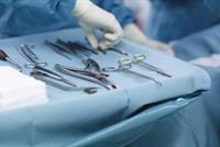 لن تصدّقوا ماذا أخرج الأطباء من معدته بعد 36 عاما