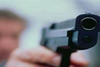 بالتفاصيل... وزير يطلق النار على زوجته!