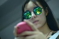 فيسبوك يعلن الحرب على 