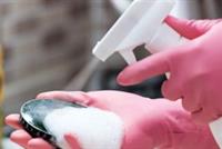 المطهرات المنزلية قد تصيبك بهذا المرض القاتل