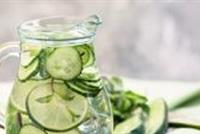 رجيم الخيار والماء.. للتخلّص من الكيلوغرامات الإضافية!