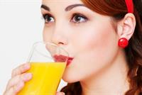 لهذه الاسباب.. إصنعوا العصير بأيديكم!