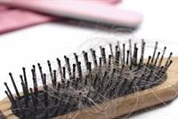 تخسرين الكثير من شعرك؟! إليك الأسباب..