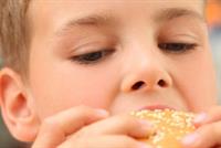 متى يبدأ الطفل في أكل اللحوم؟ 