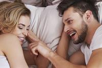 للمتزوجات فقط.. هذا ما يفكر به زوجكِ أثناء العلاقة الحميمة!