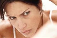  كيف تؤخرين ظهور الشيب؟