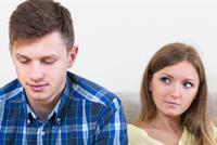  الإنترنت يهدد العلاقة الزوجية