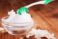 البديل الطبيعي لمعجون الأسنان