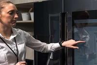 ثلاجة ذكية تلتقط 