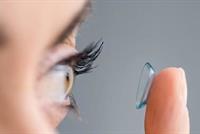 لحماية العيون.. معلومات مهمّة عن العدسات اللاصقة