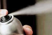 لمستخدمي مزيل العرق.. أنتم مُعرّضون لهذه المشاكل الصحية