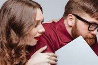 كيف تتناقشين مع زوجك بالقضايا المالية؟ 