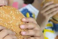 الأطفال الفقراء أكثر سمنة من الأغنياء! 