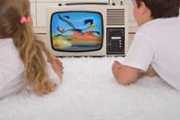 كيف تحدّين من مشاهدة طفلك للتلفزيون؟