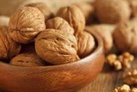 الجوز يحمي أصحاب الوزن الزائد من النوبات القلبية 
