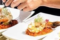 الأكل في المطاعم باستمرار يؤثر سلباً على الهرمونات!