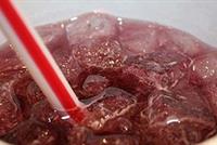 بعد قراءة هذا الخبر.. لن تضعوا أبداً قطع الثلج في مشروباتكم