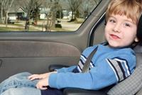 أخطاء تجنّبها عند تثبيت مقعد الطفل في السيارة.. وإلا! 